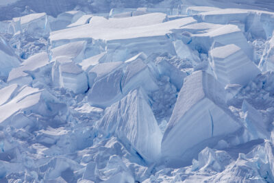 Ice Kingdom 48in