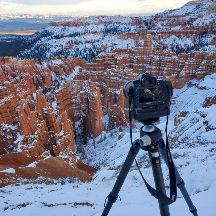 Image of a camera on a tripod in Bryce Canyon National Park