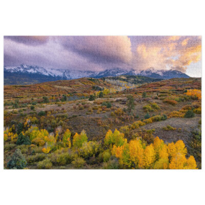 Jigsaw puzzle with tin Painted San Juans